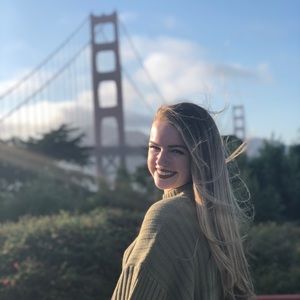 Meet your Posher, Alexandra